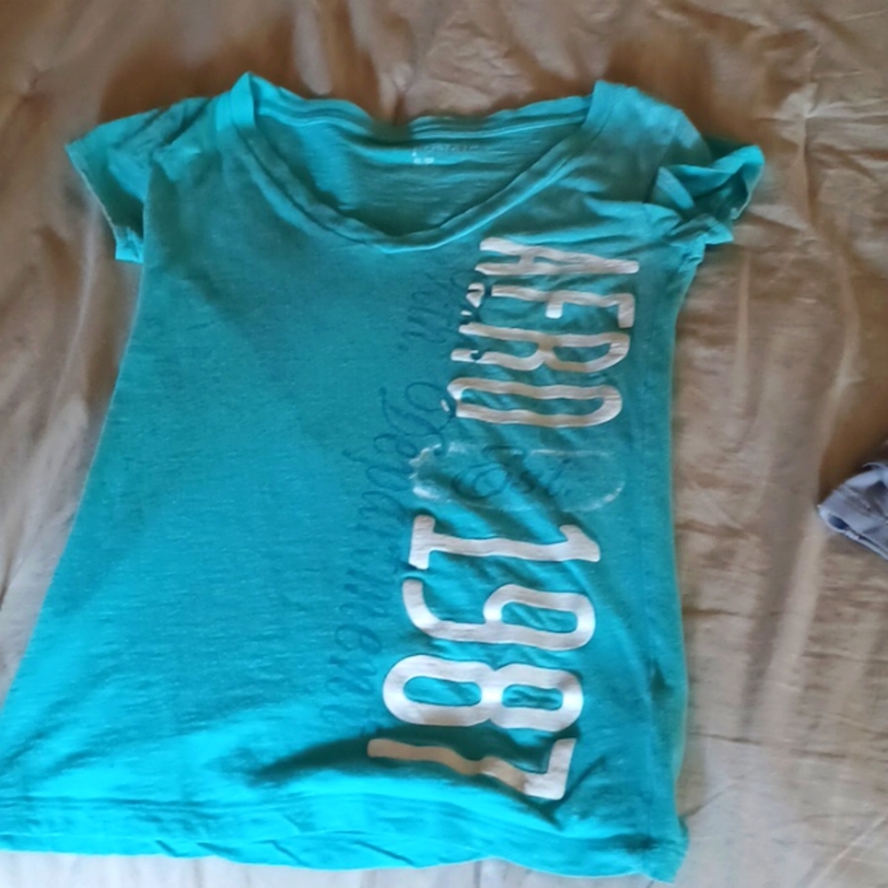 Beautiful turquoise color Aeropostale slightly fitted tee
